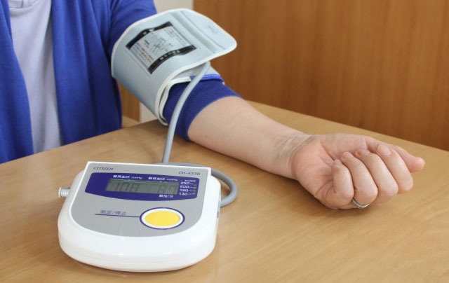 家庭で血圧測定